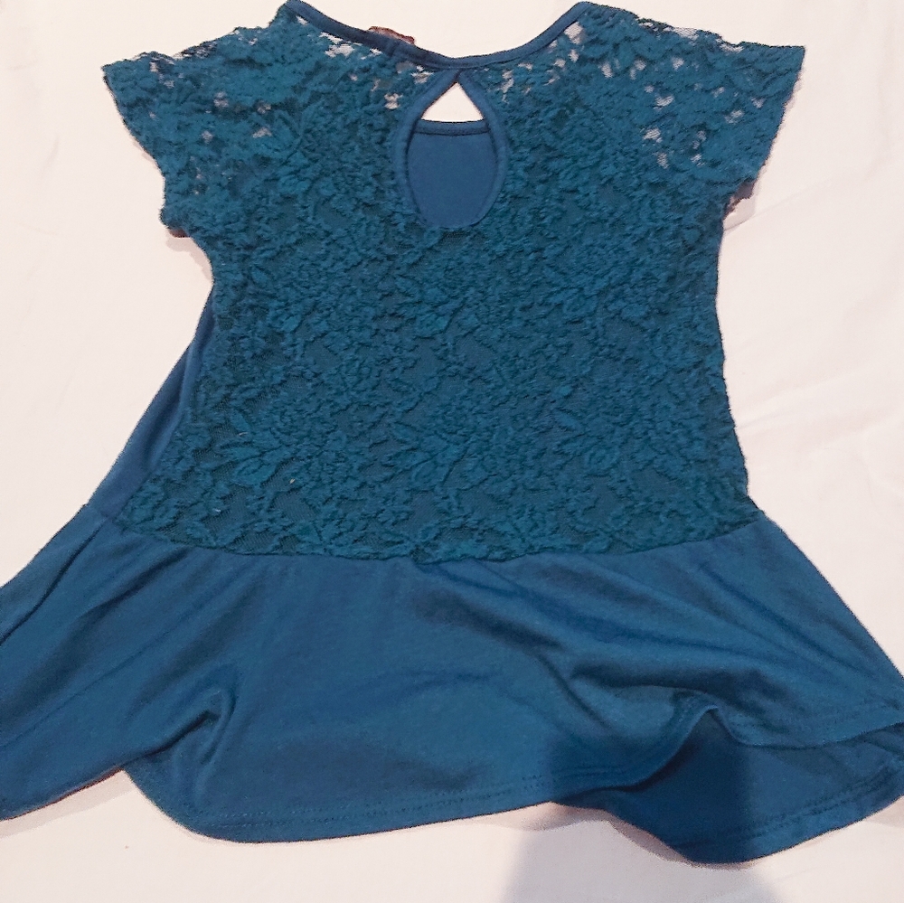 dELiA*s lace back peplum top! - Picture 2 of 4
